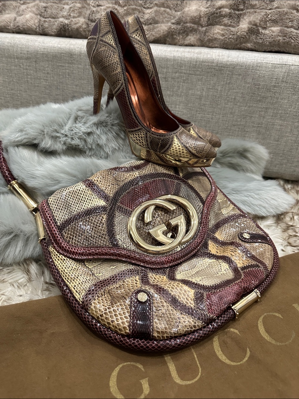 GUCCI Burgundy, Gold and Tan GG PURE SNAKESKIN Shoulder Bag W/tassel. - Picture 15 of 15